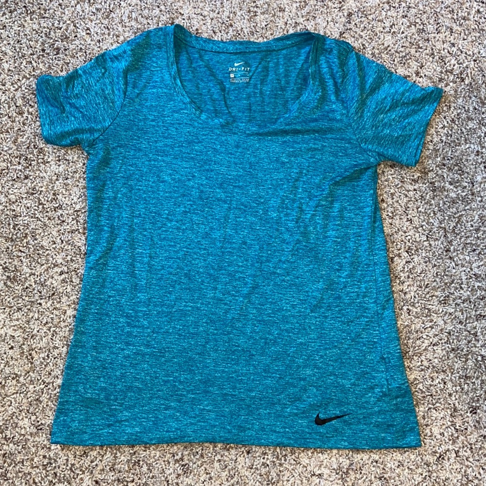 Nike tee